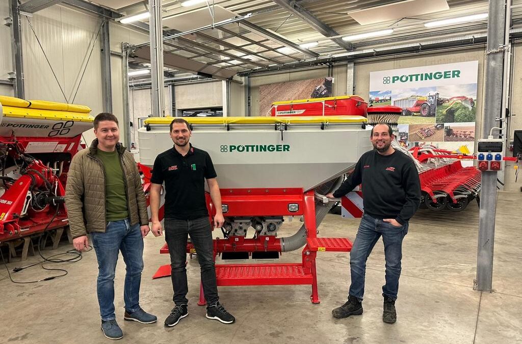 Landtechnik Zankl-Verkäufer beim Pöttinger Sätechnik Profitraining